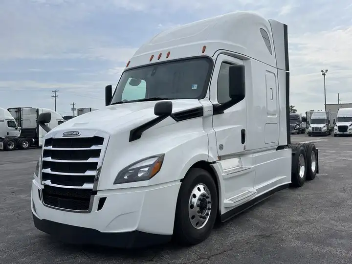 2021 Freightliner truck